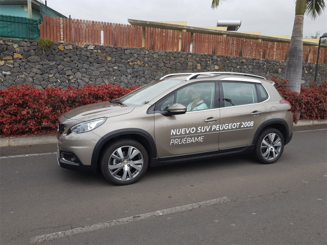 Peugeot2008024